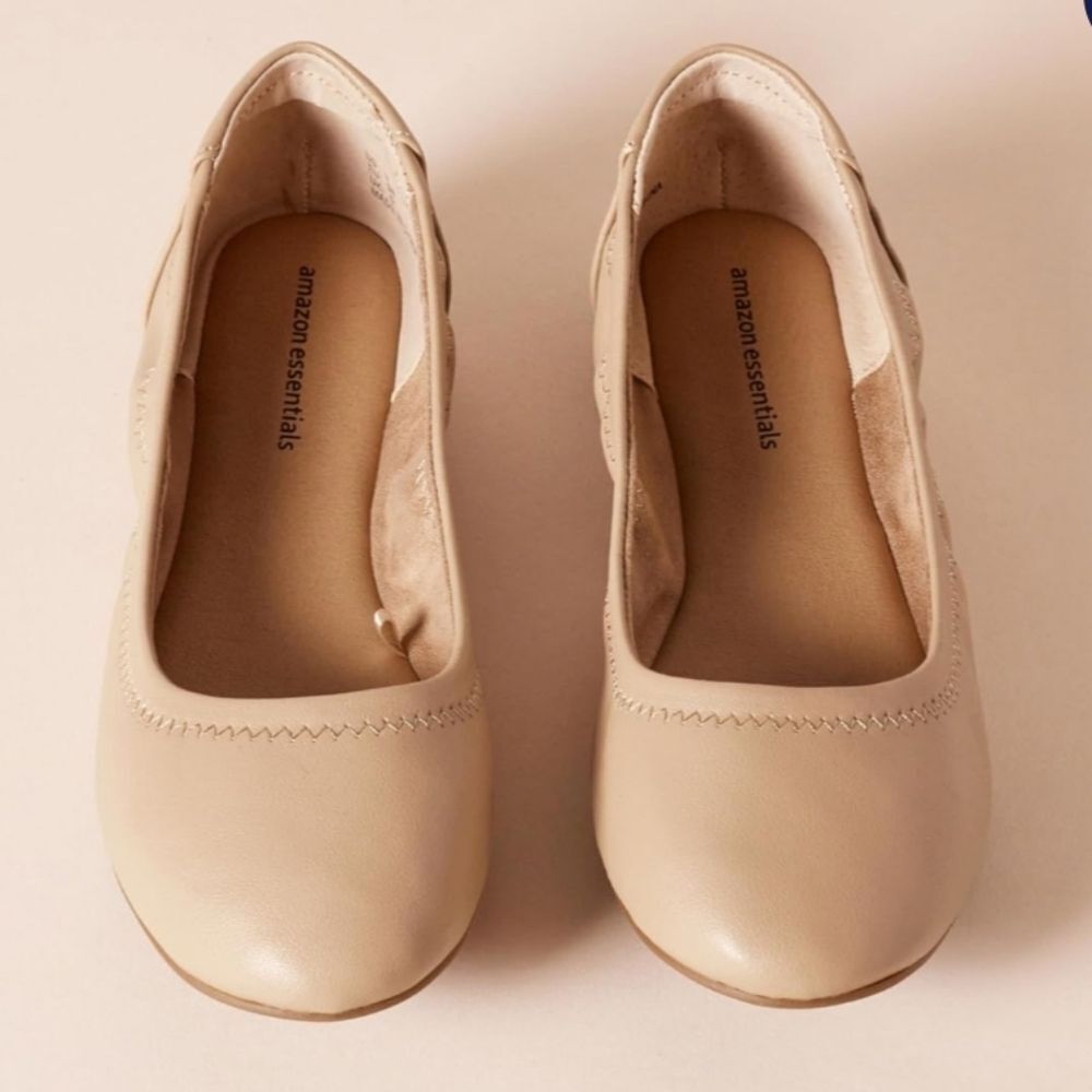 Amazon Essentials Beige Flats - Picture 6 of 8